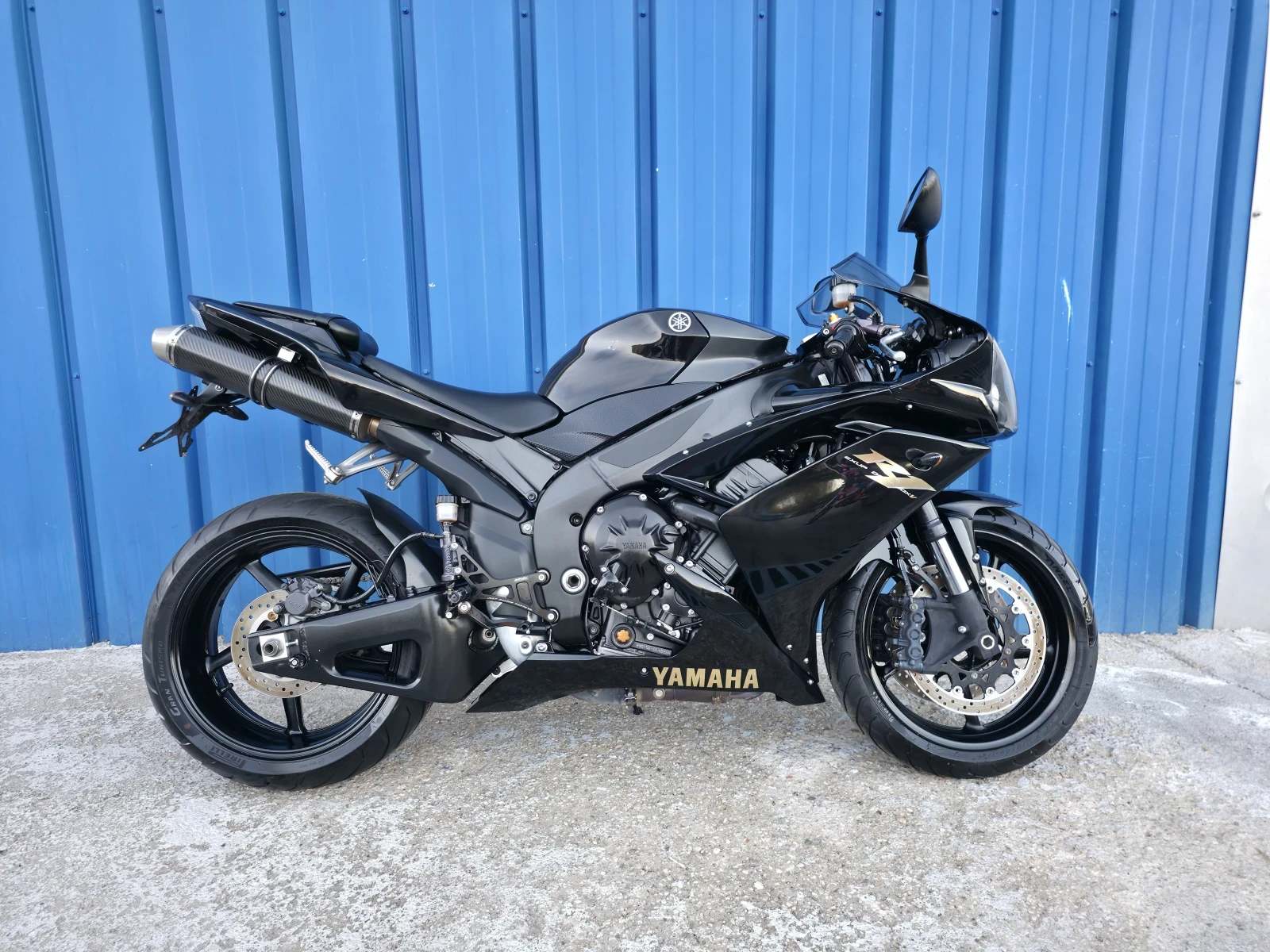 Yamaha YZF-R1