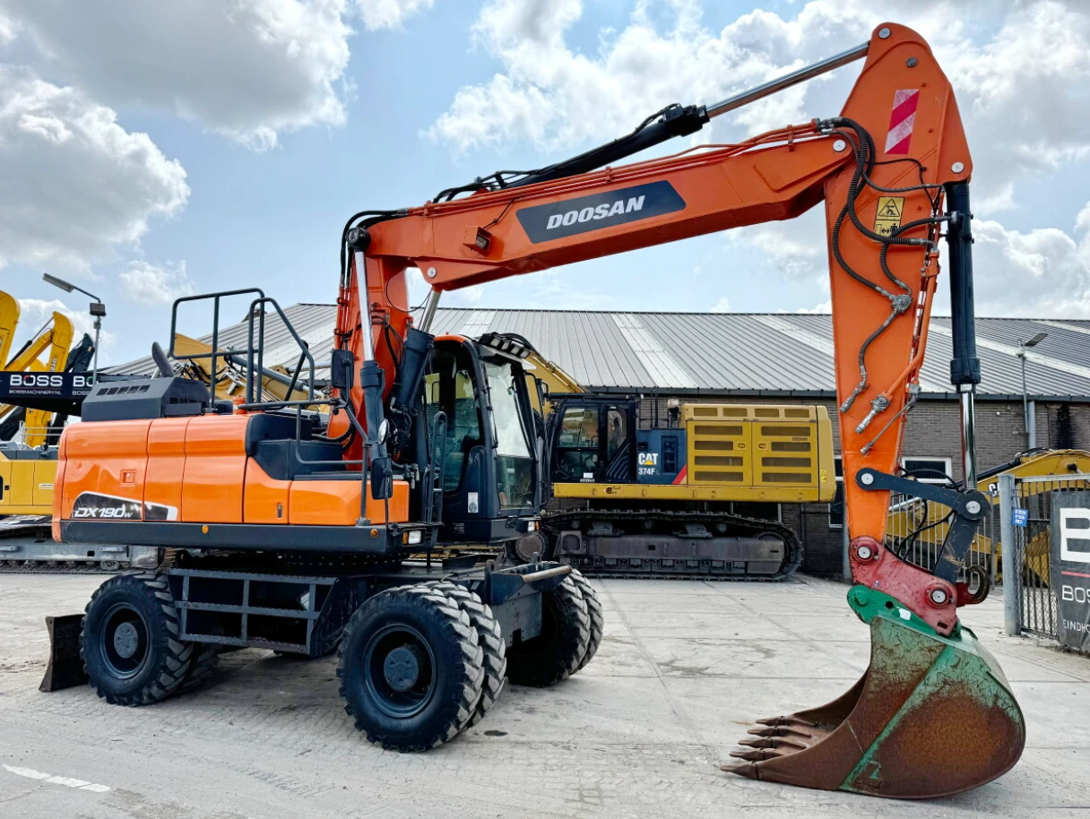 Багер DOOSAN DX190W-5, снимка 6 - Индустриална техника - 54358300
