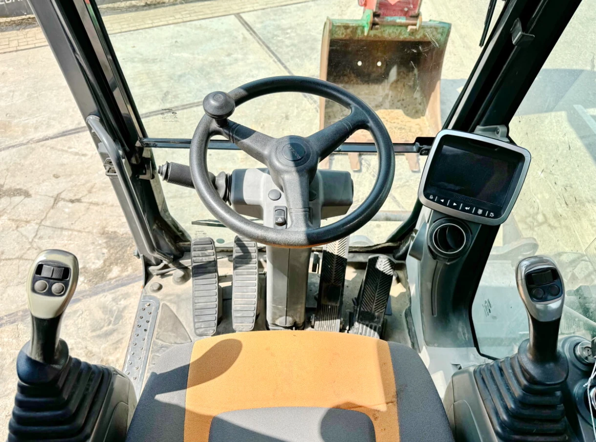 Багер DOOSAN DX190W-5, снимка 8 - Индустриална техника - 54358300