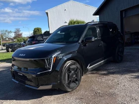 Kia EV9 Land w/GT Line Package AWD * CARFAX * , снимка 1