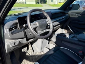 Kia EV9 Land w/GT Line Package AWD * CARFAX * , снимка 7
