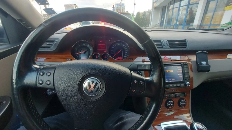 VW Passat 2.0 FSI highline, снимка 10 - Автомобили и джипове - 47844584