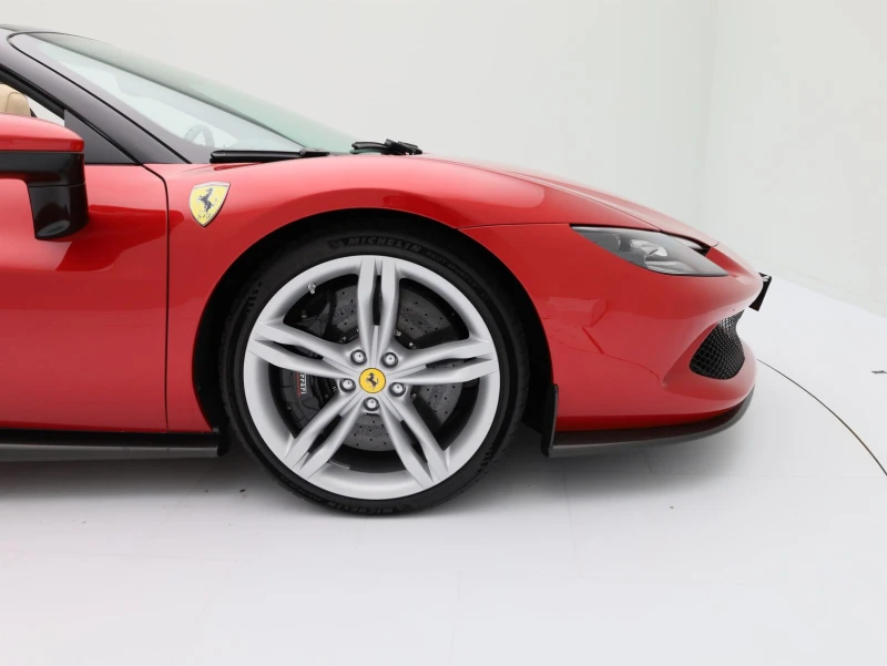 Ferrari 296GTB / GTS/ CERAMIC/ CARBON/ LIFT/ JBL/ CAMERA/ , снимка 8 - Автомобили и джипове - 48770142