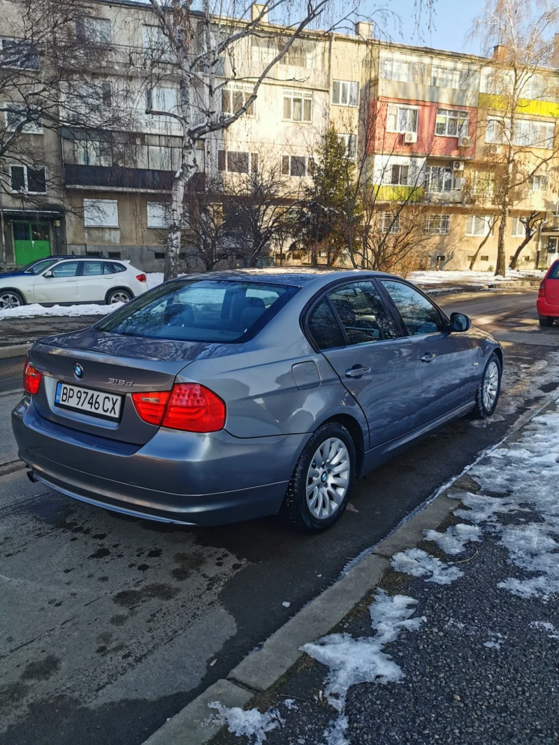 BMW 320 2.0 дизел facelift ПЕРФЕКТНА, снимка 5 - Автомобили и джипове - 49210676