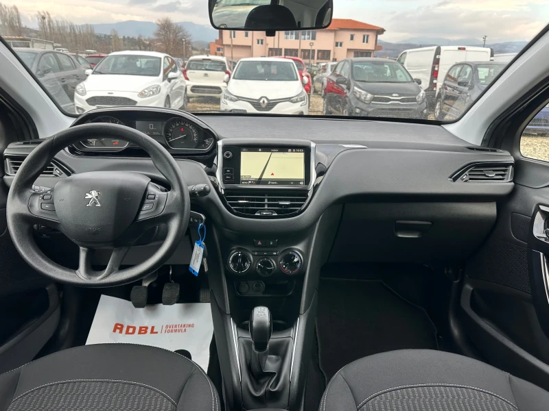 Peugeot 208, снимка 7 - Автомобили и джипове - 49262161