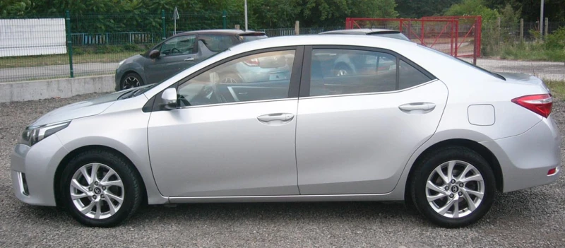 Toyota Corolla 1.4 D-4D Luna, снимка 5 - Автомобили и джипове - 53226067