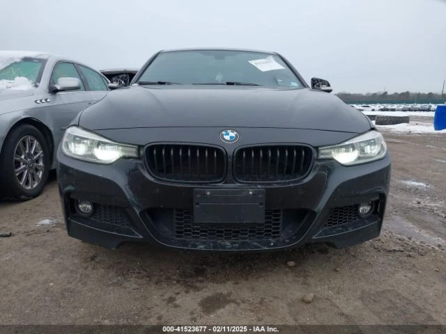 BMW 330 * Xi (CARFAX)  * 360, снимка 1 - Автомобили и джипове - 49256685