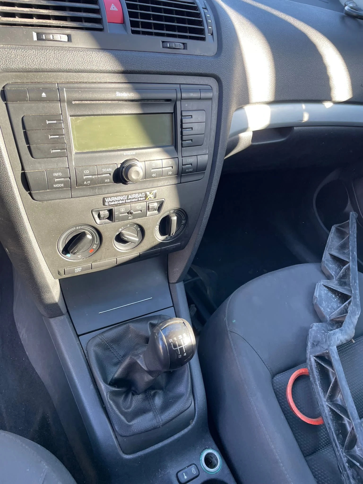 Skoda Octavia 1.6 102hp | Mobile.bg — изображение 16
