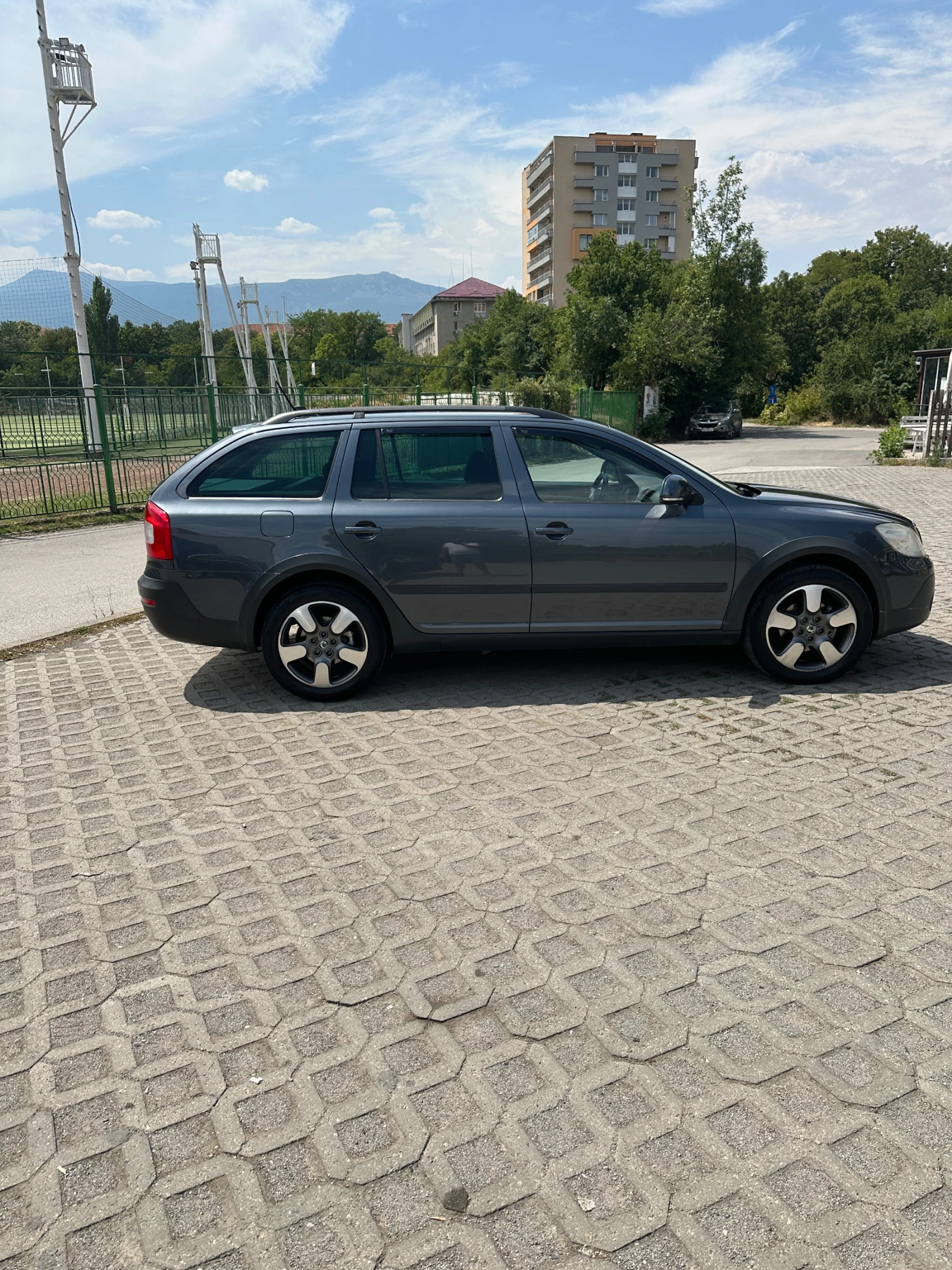 Skoda Octavia SCOUT 4* 4 - изображение 3