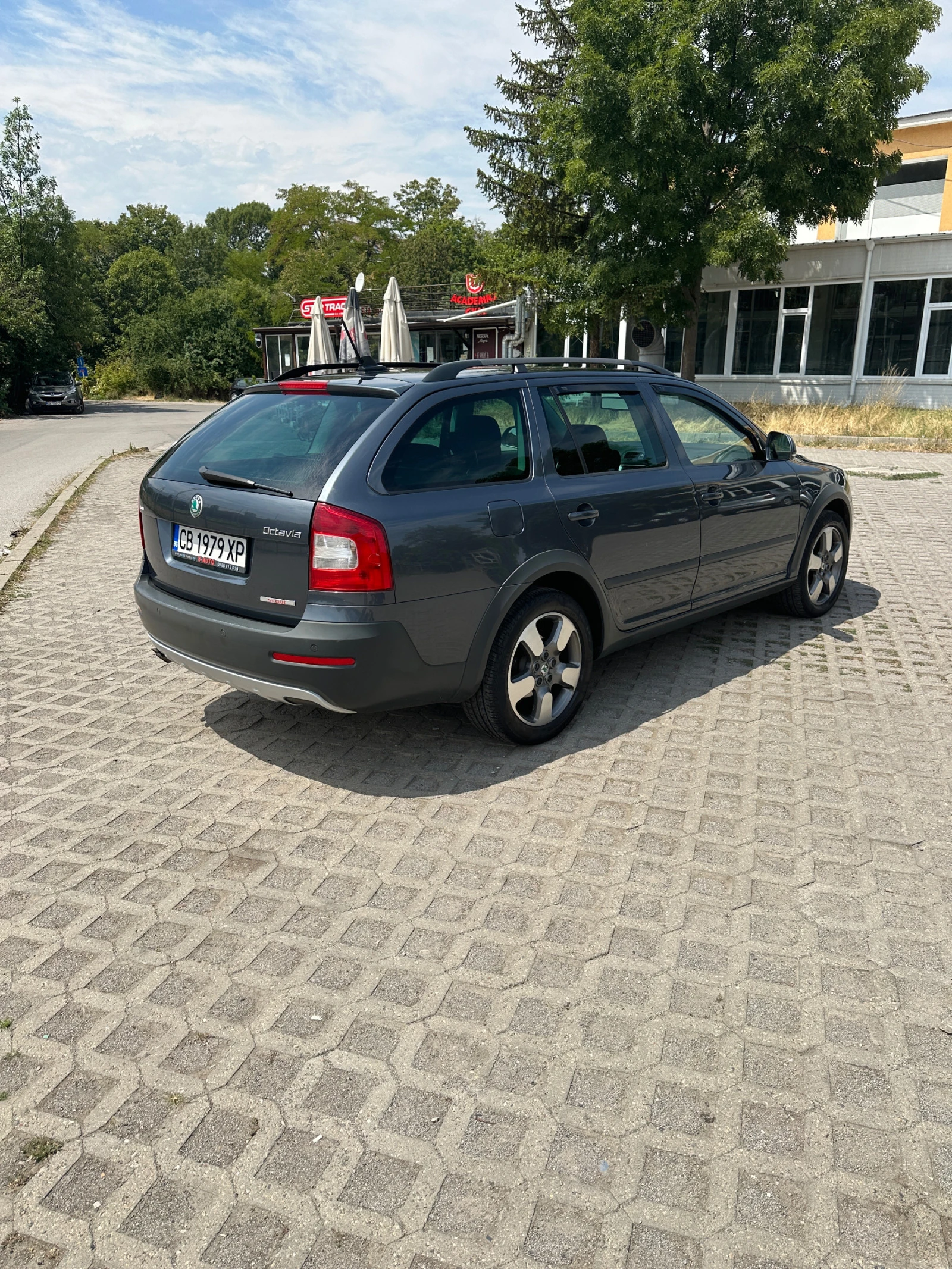 Skoda Octavia SCOUT 4* 4 - изображение 4