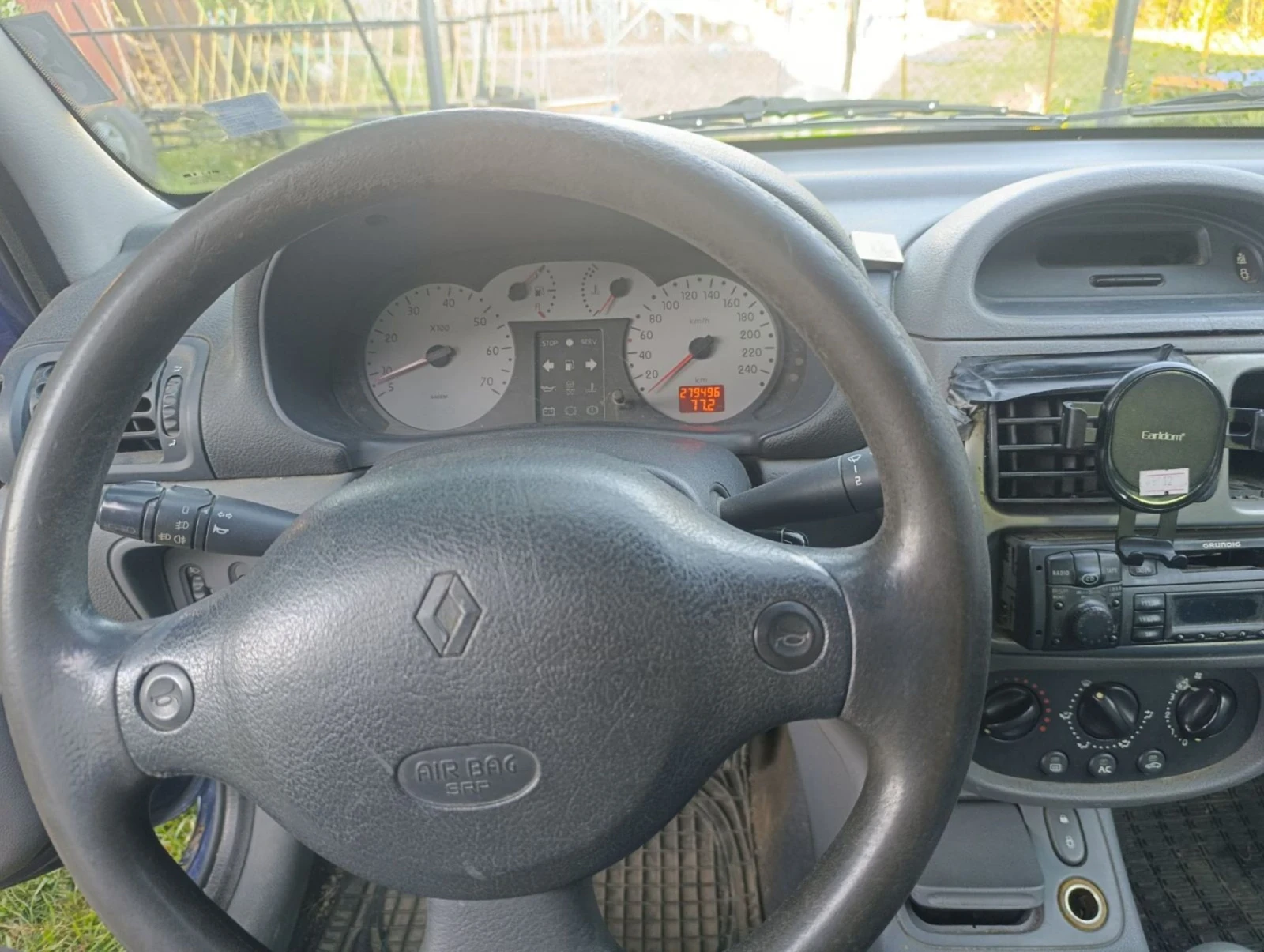 Renault Clio 1.9 D 80кс - изображение 7