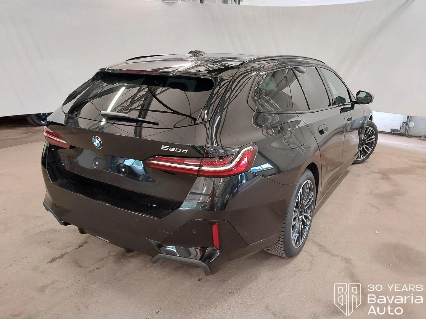 BMW 520 d Touring M Sport Paket - изображение 3