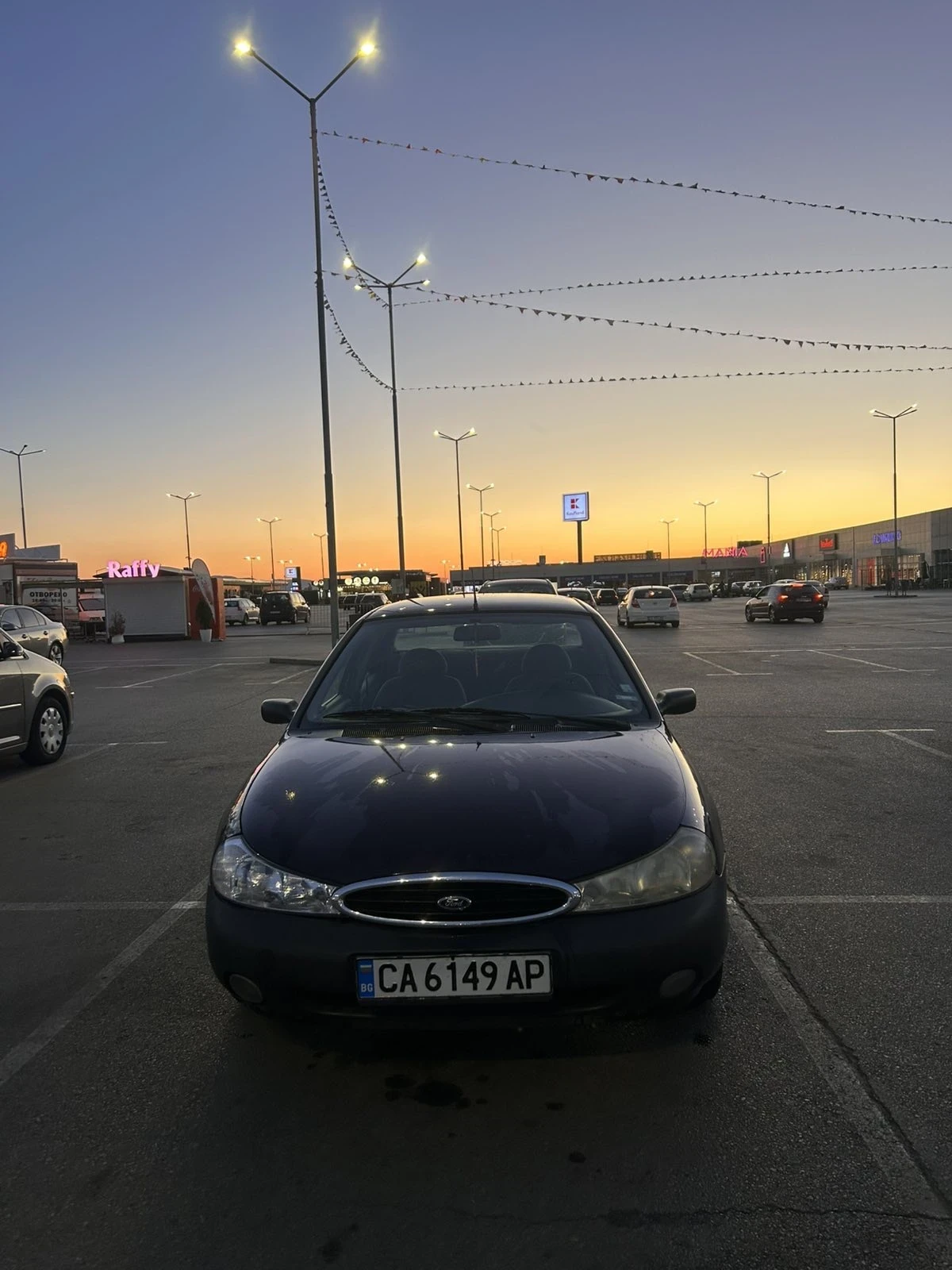 Ford Mondeo 1, 8D