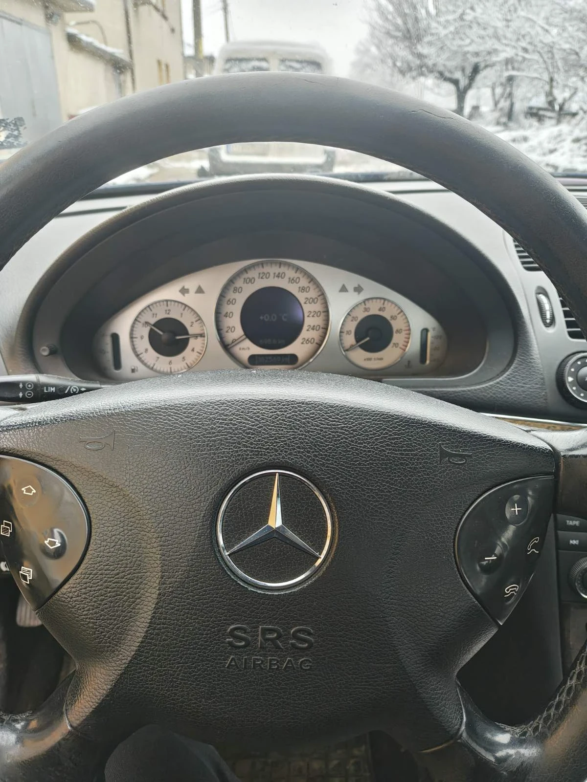 Mercedes-Benz E 500 W211 | Mobile.bg � ����������� 4