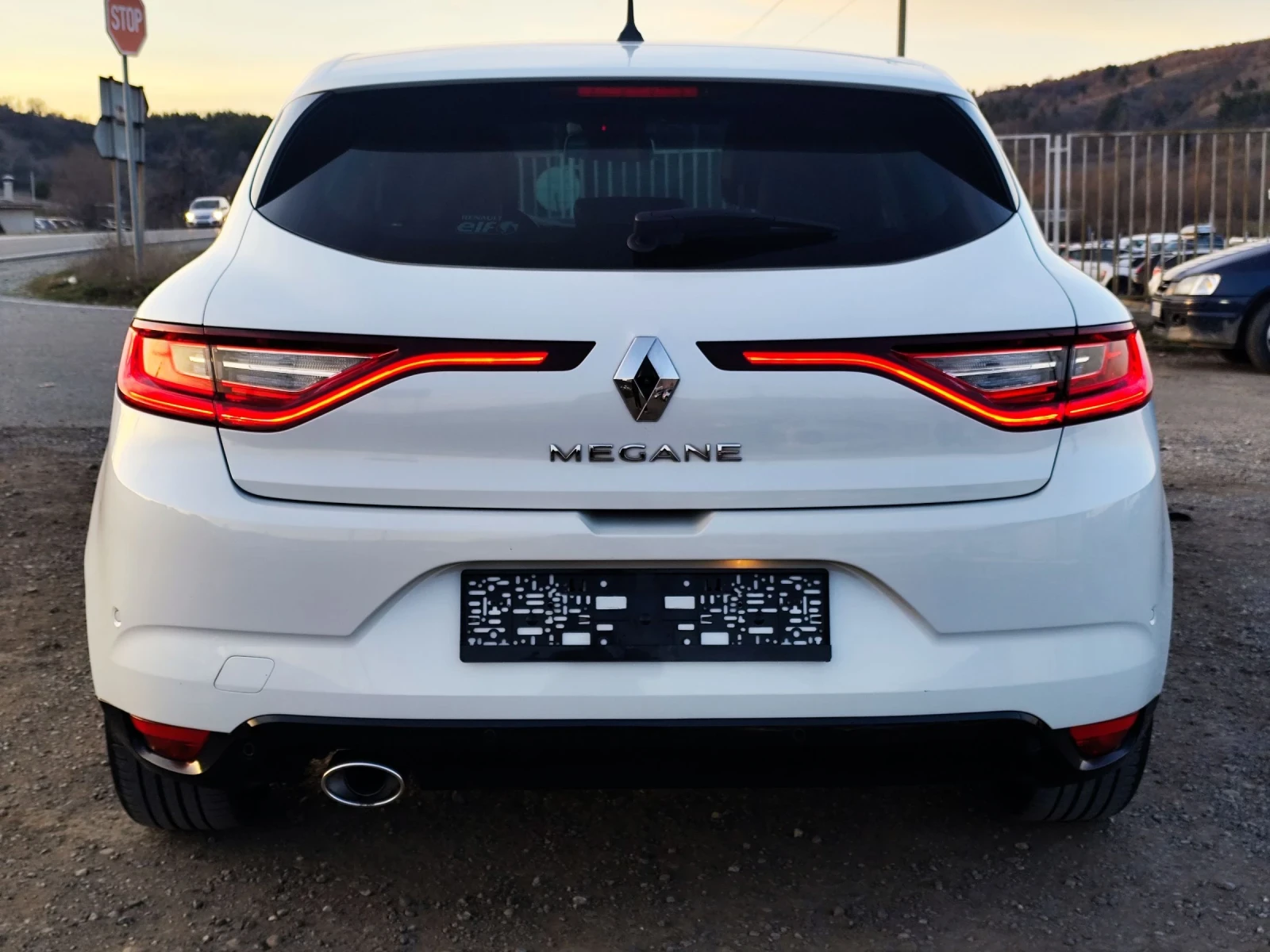 Renault Megane 1.6, снимка 6 - Автомобили и джипове - 53890897