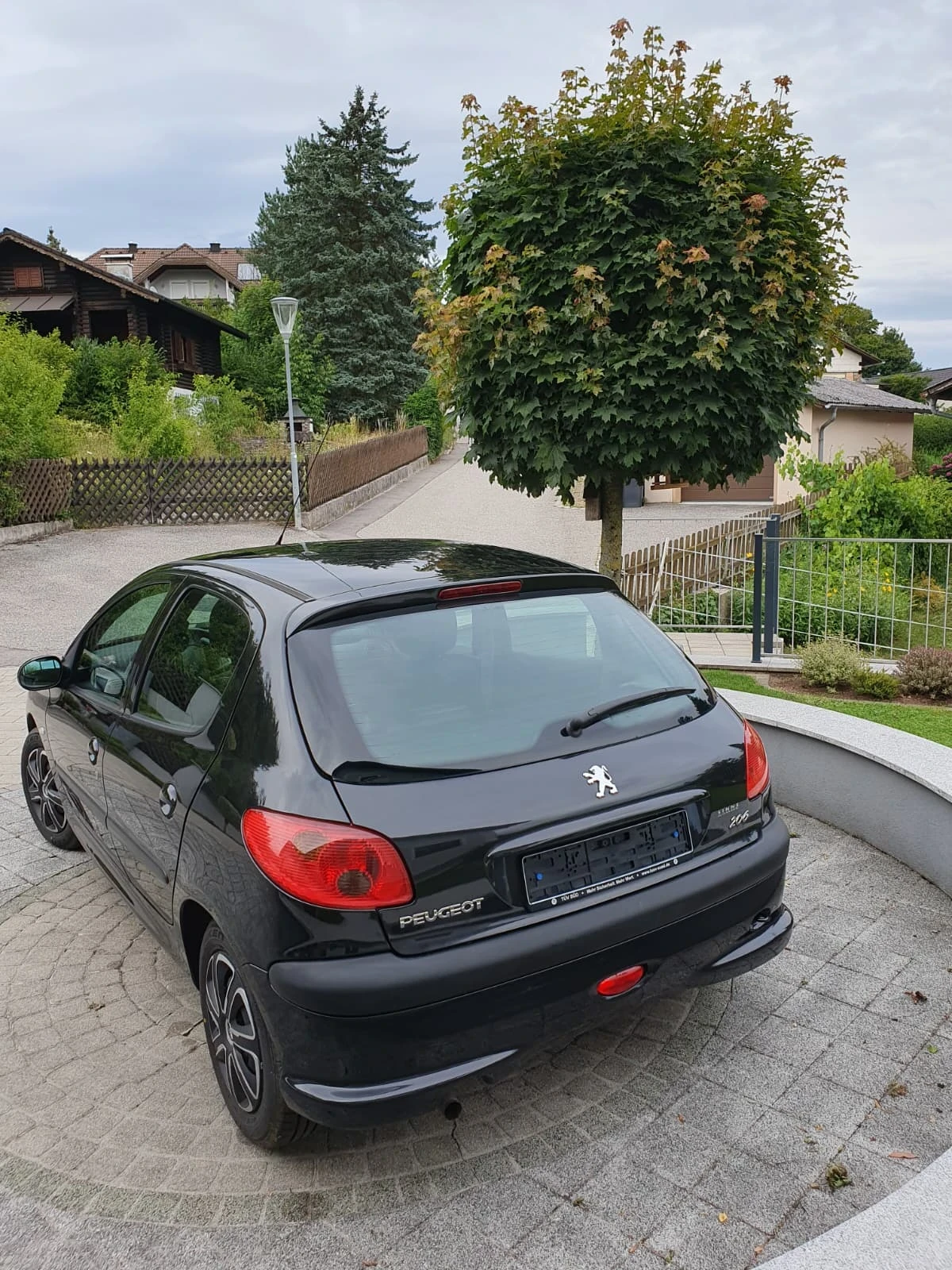Peugeot 206 1.4 Color Line 122000km, снимка 2 - Автомобили и джипове - 54386057