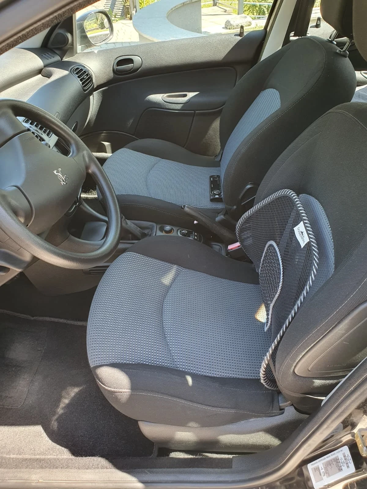 Peugeot 206 1.4 Color Line 122000km, снимка 3 - Автомобили и джипове - 54386057
