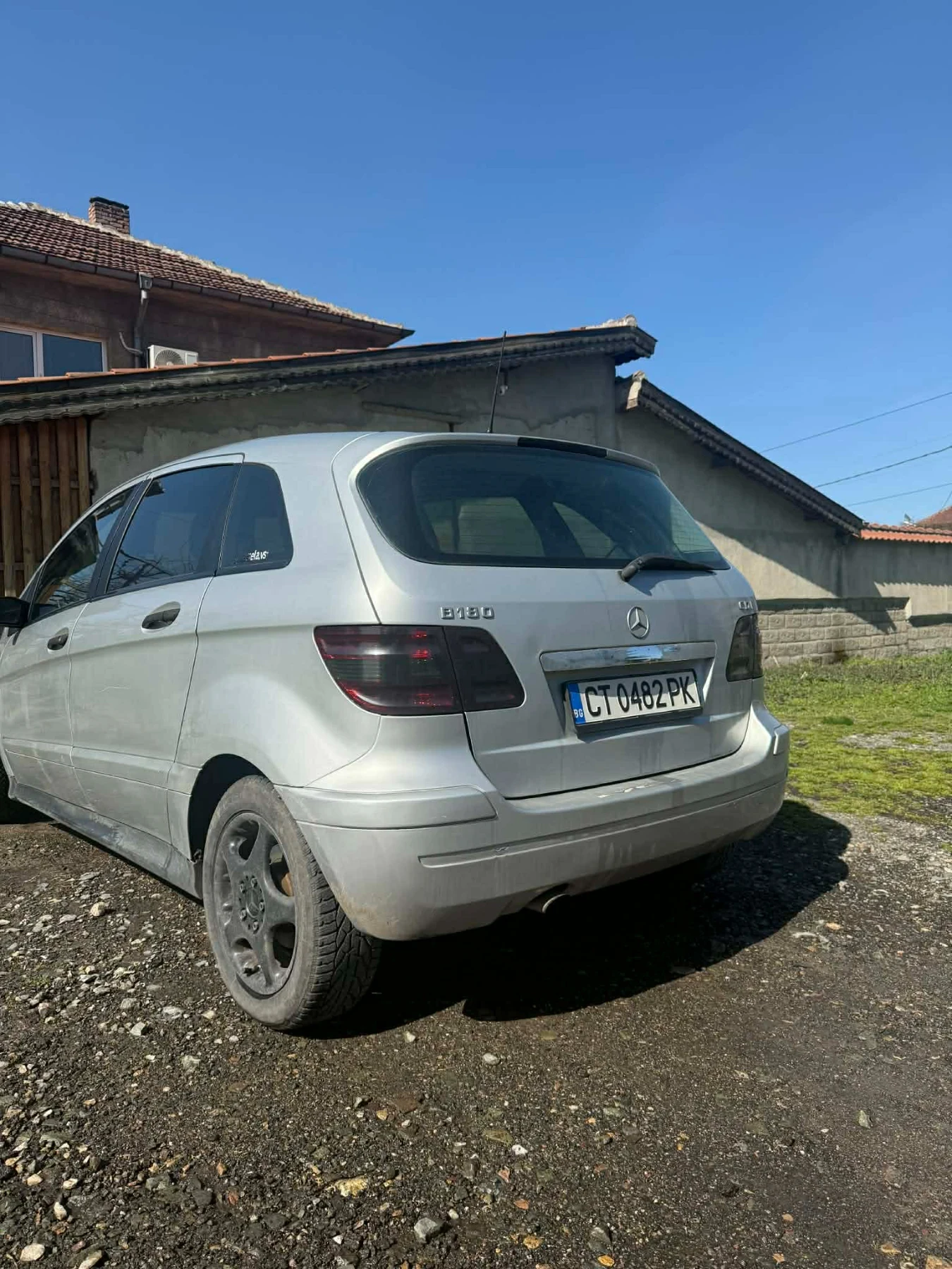 Mercedes-Benz B 180, снимка 2 - Автомобили и джипове - 54393099