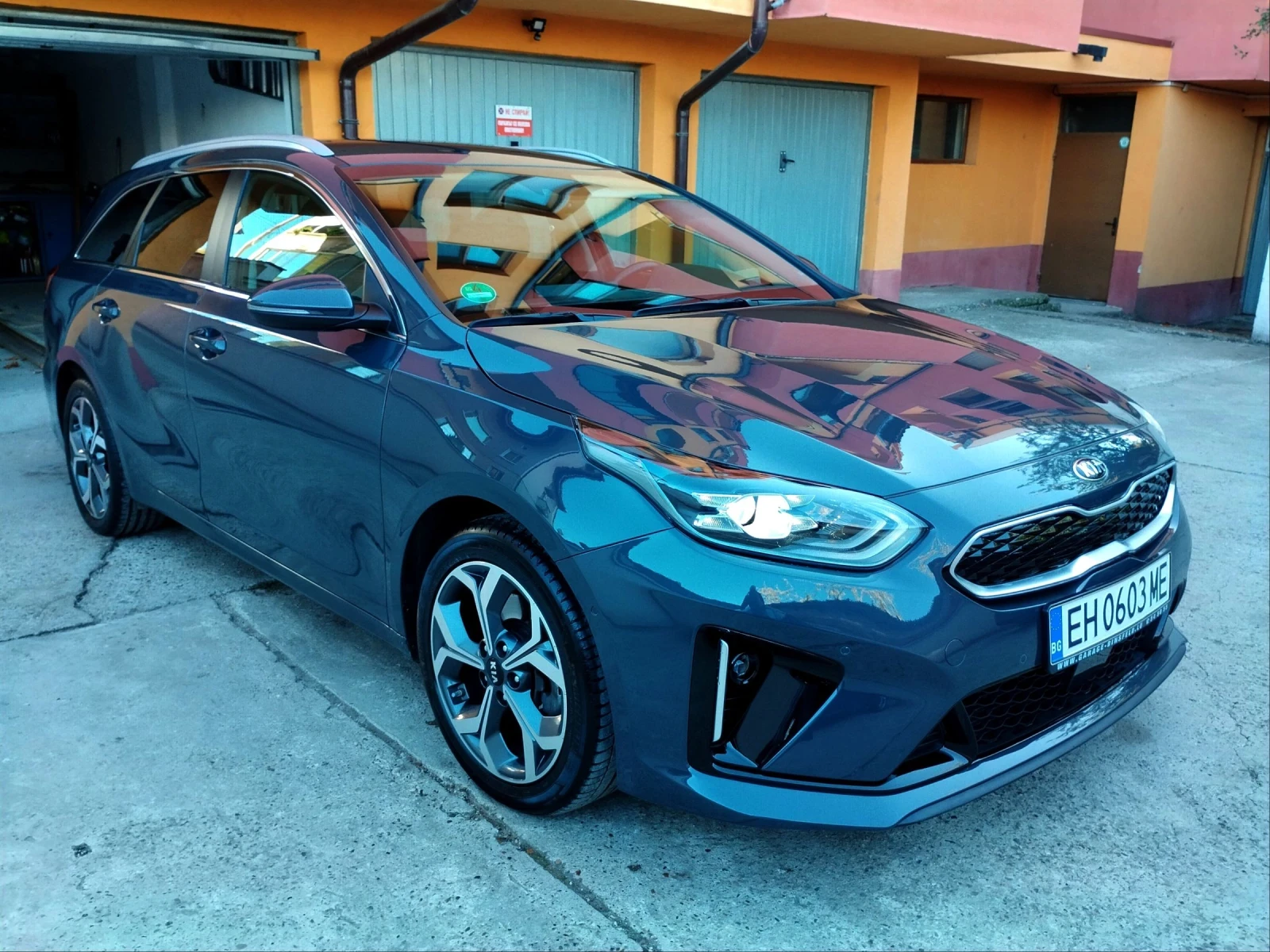 Kia Ceed plug in hybrid , снимка 2 - Автомобили и джипове - 54743460