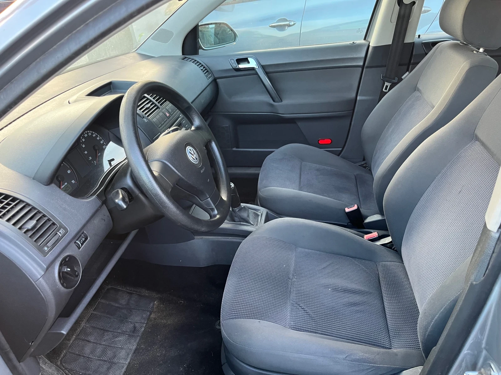 VW Polo, снимка 6 - Автомобили и джипове - 54840279