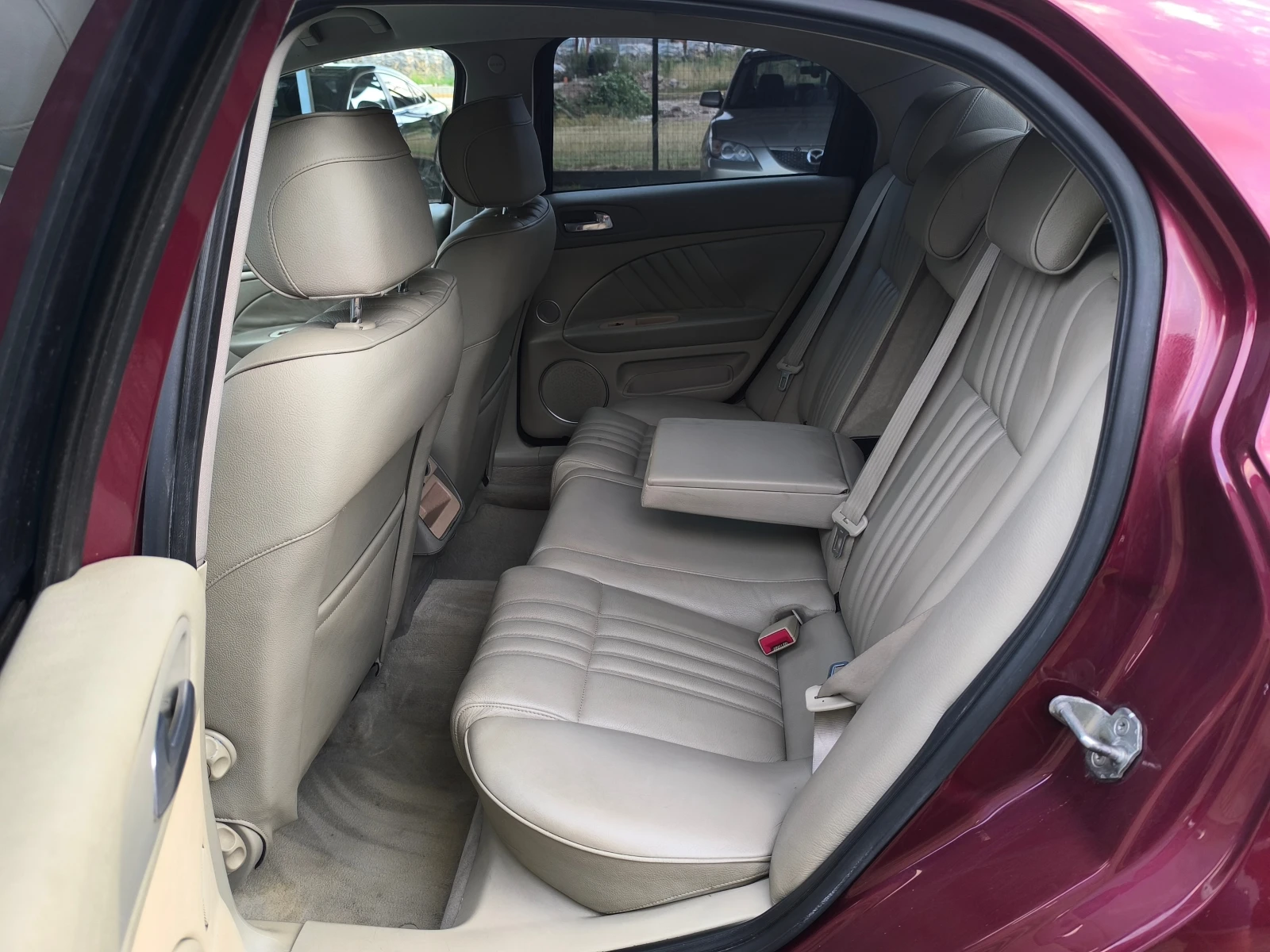 Alfa Romeo 159 -1.9JTD-120кс-6 скорости-КОЖА-НАВИГАЦИЯ-ANDROID-, снимка 12 - Автомобили и джипове - 55143904