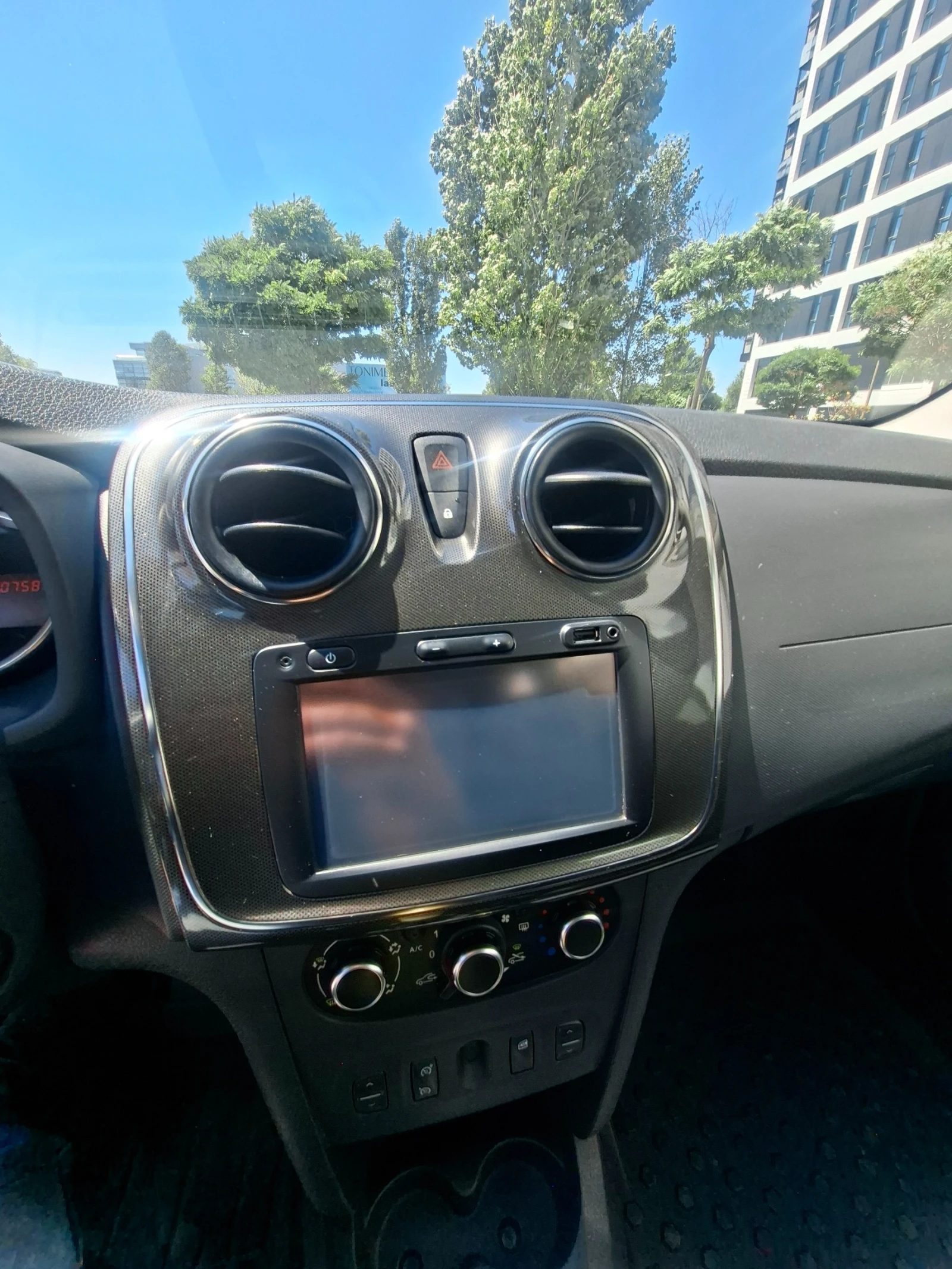 Dacia Logan MCV Stepway, снимка 10 - Автомобили и джипове - 55476561