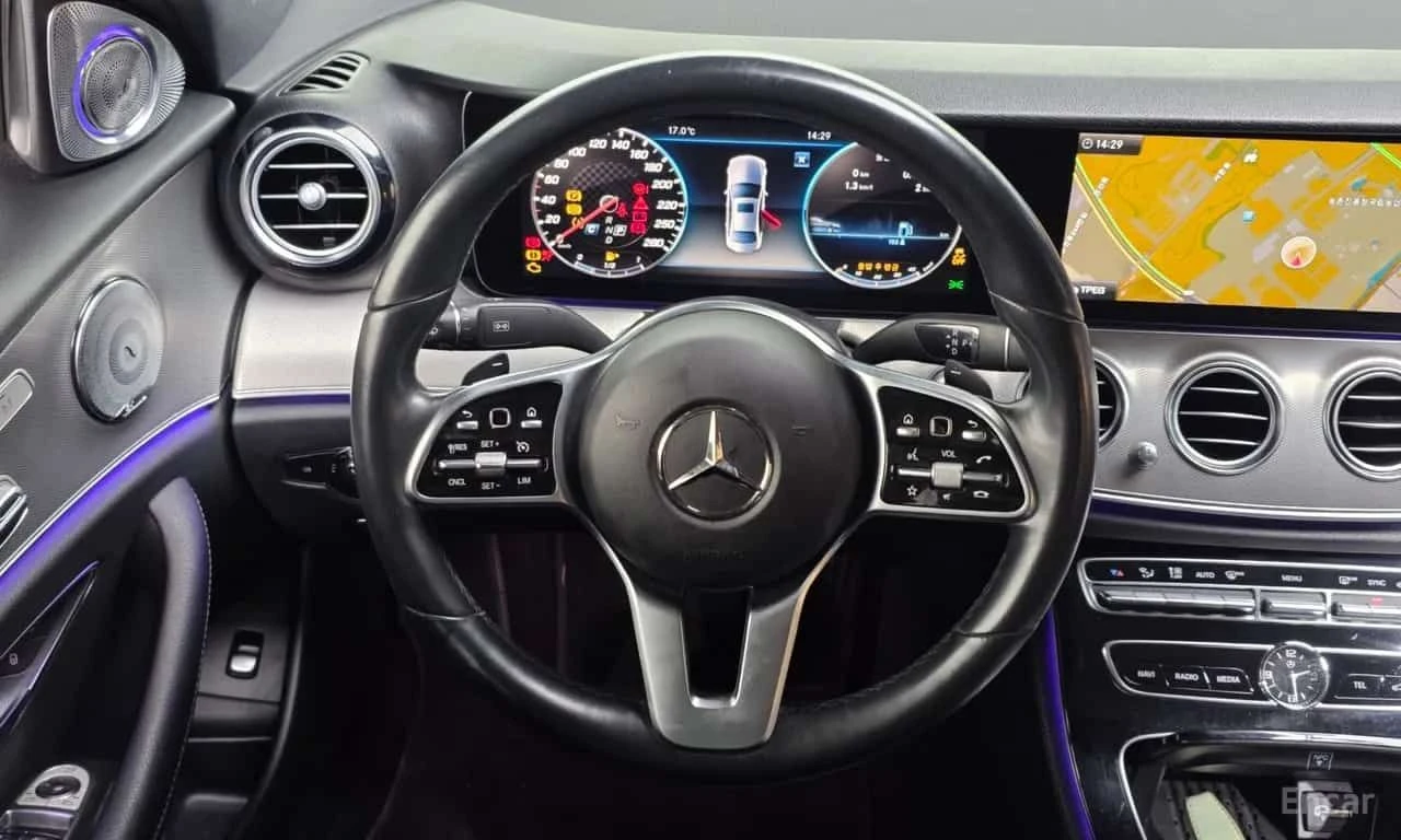Mercedes-Benz E 300 * E300 Avantgarde * CARFAX * ЦЕНА ДО БГ, снимка 9 - Автомобили и джипове - 55510605