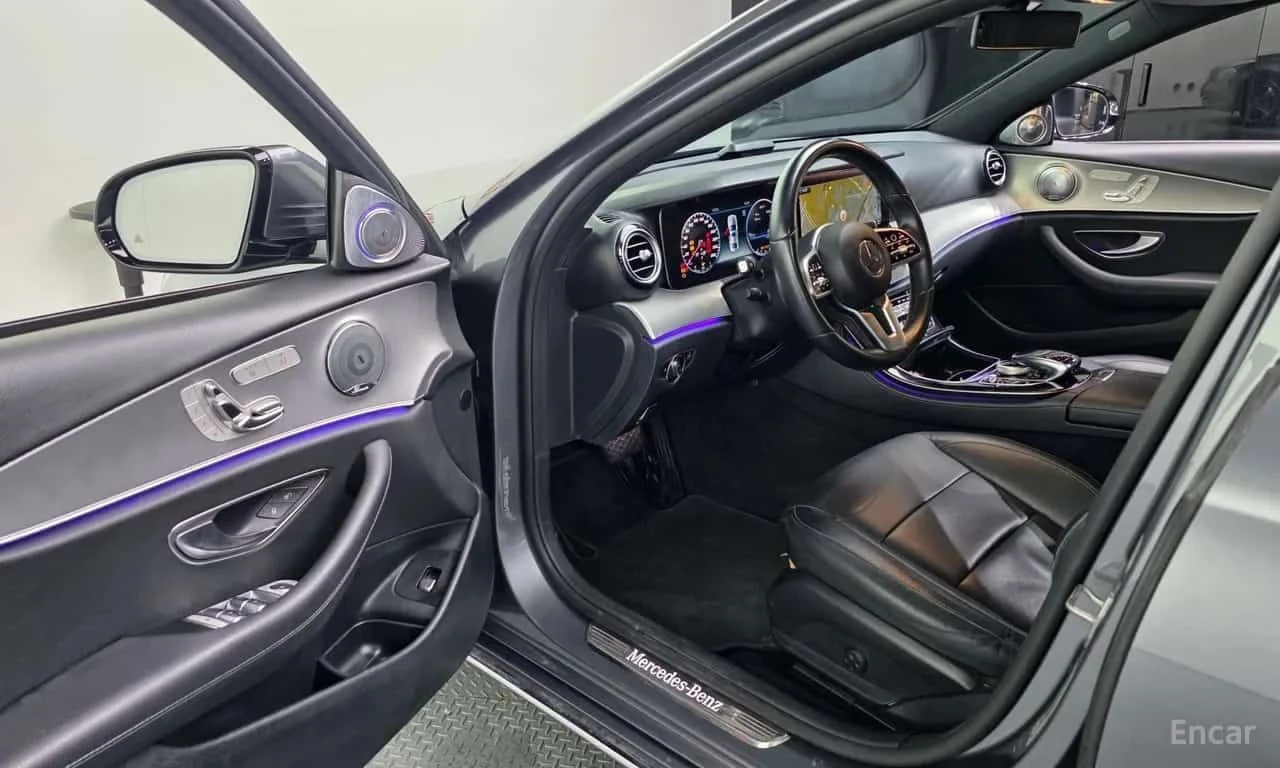 Mercedes-Benz E 300 * E300 Avantgarde * CARFAX * ЦЕНА ДО БГ, снимка 7 - Автомобили и джипове - 55510605