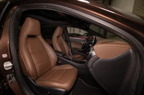 Mercedes-Benz GLA 250  * Панорама * Кожен салон * Подгрев на седалки * , снимка 10