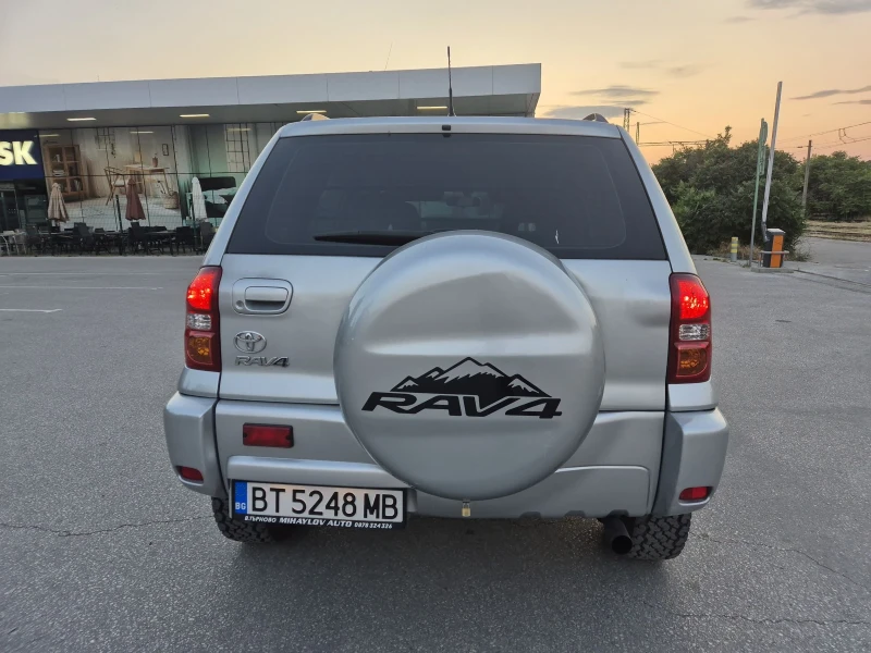 Toyota Rav4 2.0 D4D, снимка 3 - Автомобили и джипове - 52409057