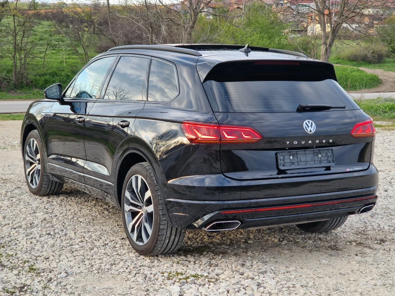 VW Touareg R-lineBlack/Softclose/Hud/Digital/IQmatri/EasyOpen, снимка 7 - Автомобили и джипове - 52428660