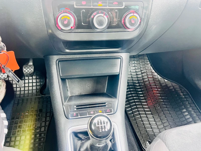 VW Tiguan 2000TDI 170 4* 4, снимка 16 - Автомобили и джипове - 52571084