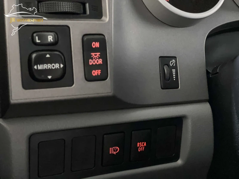 Toyota Sequoia, снимка 6 - Автомобили и джипове - 52795345