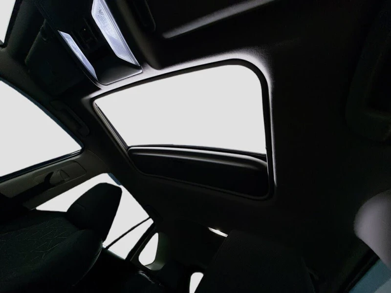 Toyota Rav4 !XLE FWD!* АвтоКредит* Цена до БГ* , снимка 16 - Автомобили и джипове - 53479801