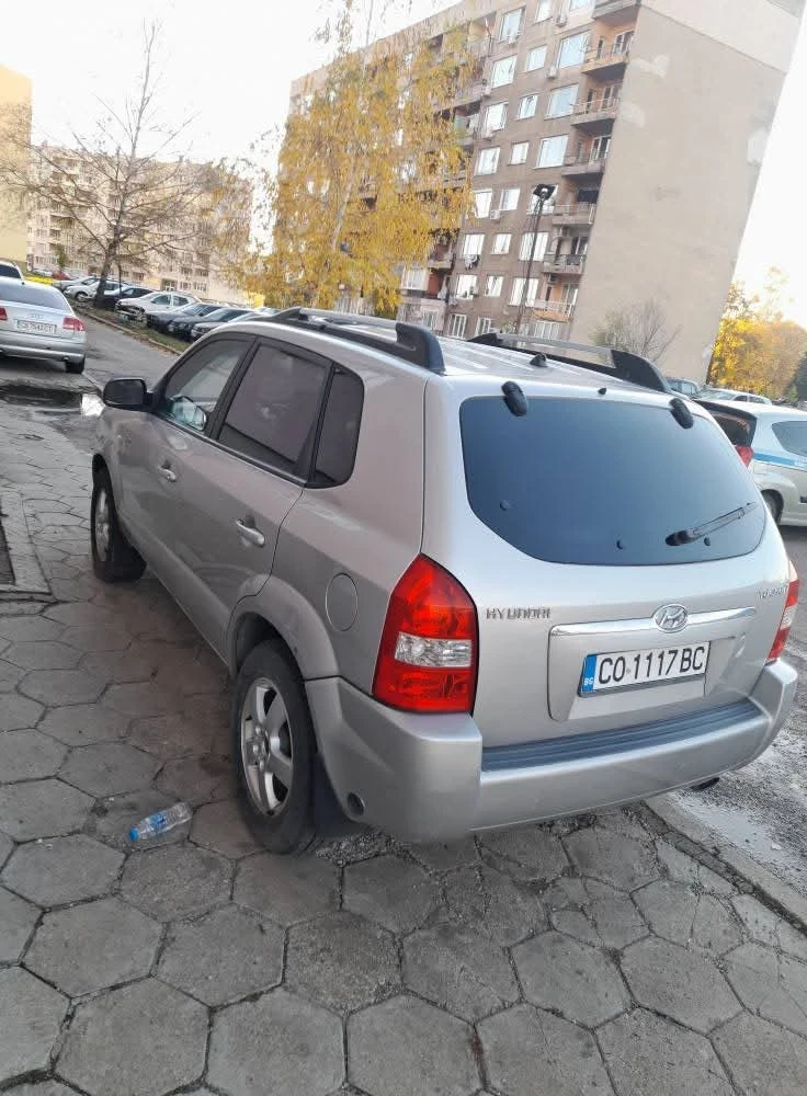 Hyundai Tucson, снимка 6 - Автомобили и джипове - 53558389