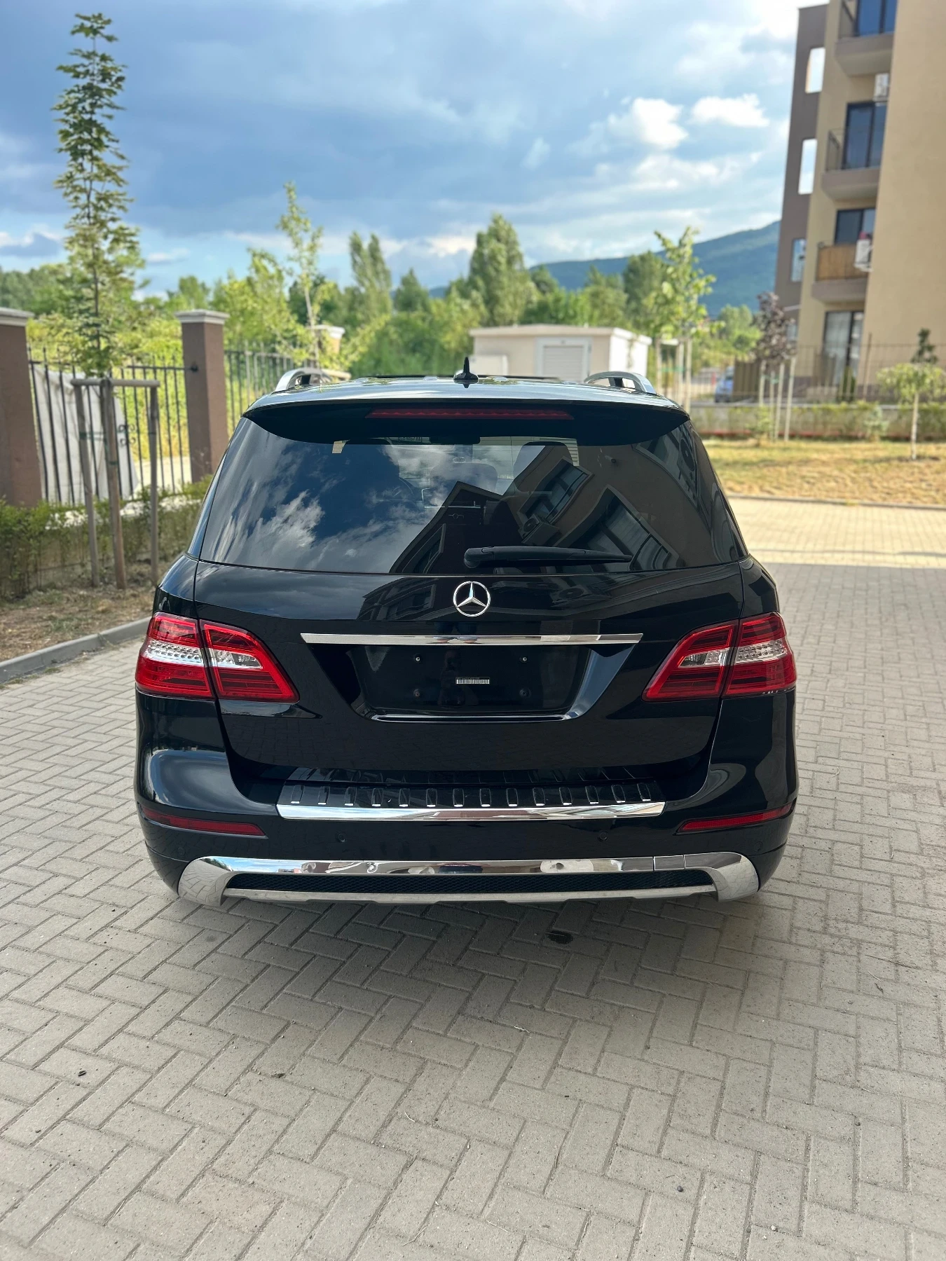 Mercedes-Benz ML 350 AMG - изображение 3