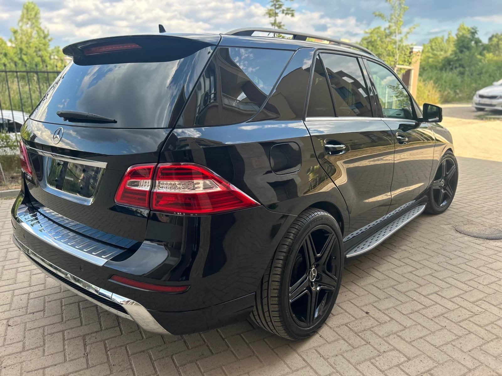 Mercedes-Benz ML 350 AMG - изображение 4