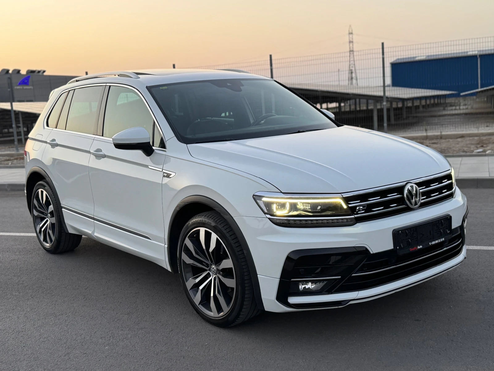 VW Tiguan 2.0TDI R-Line::4MOTION::PANO:KEYLESS::DISTRONIC - изображение 2