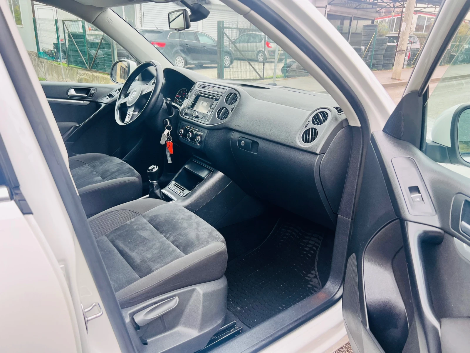 VW Tiguan 2000TDI 170 4* 4 | Mobile.bg   13