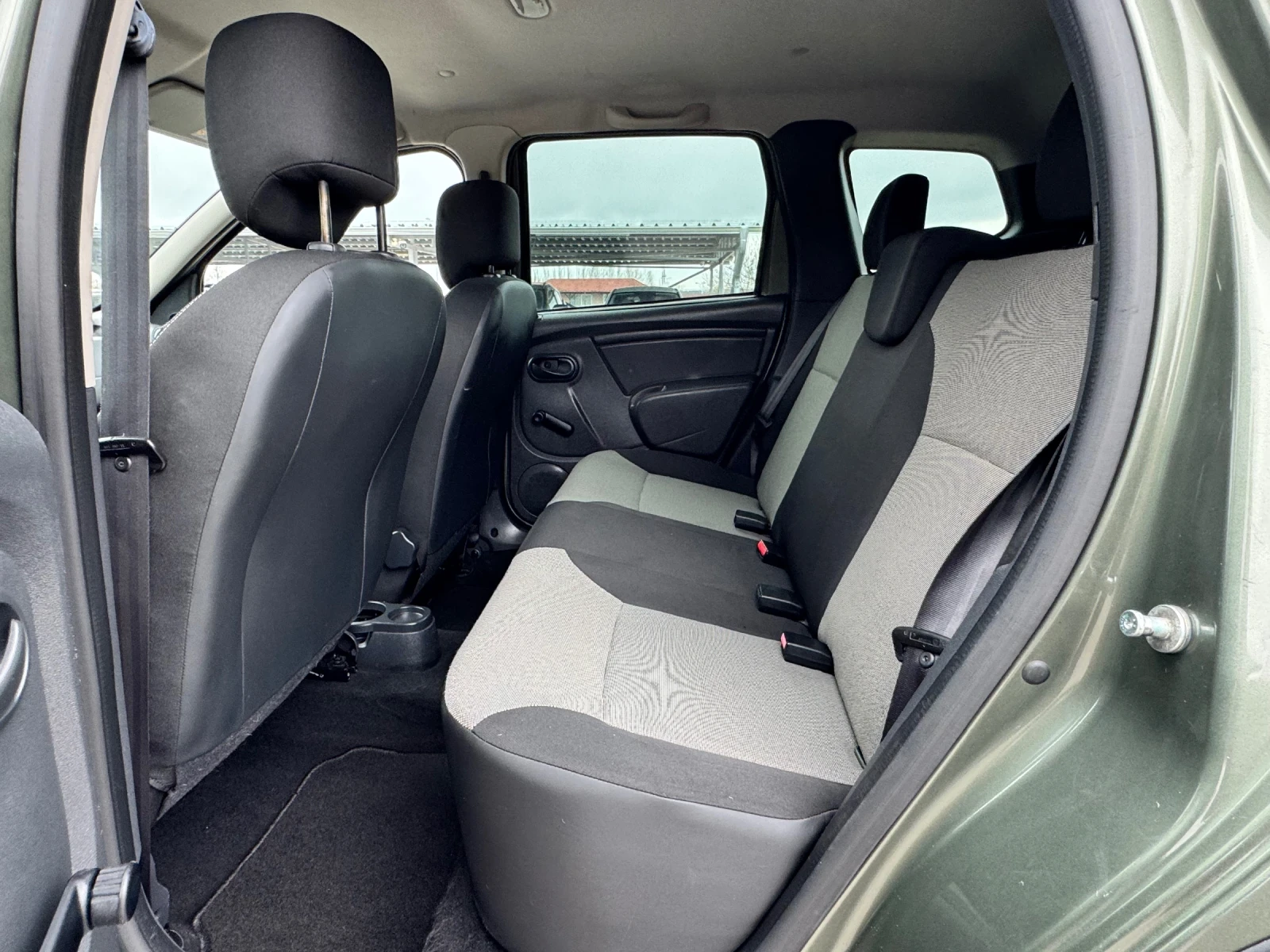 Dacia Duster 1.5DCI 4x4 ������ | Mobile.bg � ����������� 8