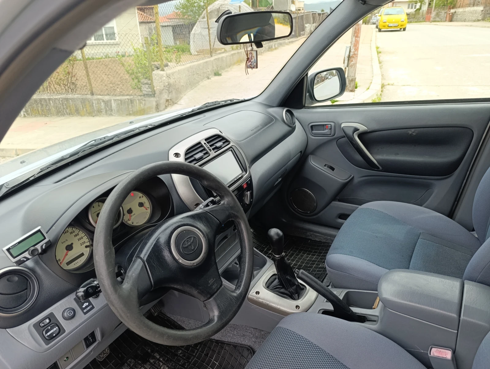 Toyota Rav4, снимка 9 - Автомобили и джипове - 54272221