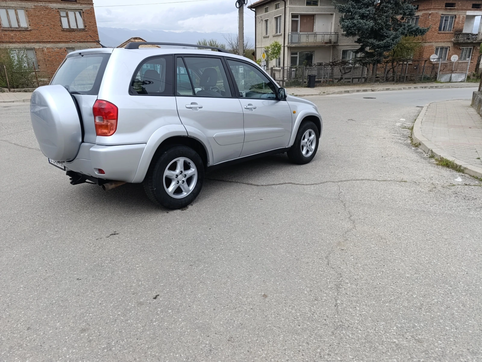 Toyota Rav4, снимка 3 - Автомобили и джипове - 54272221
