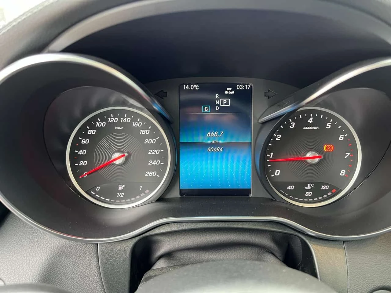 Mercedes-Benz GLC 300 COUPE /ШИБИДАХ/360 КАМЕРИ/ДВА КЛЮЧА, снимка 8 - Автомобили и джипове - 54384082