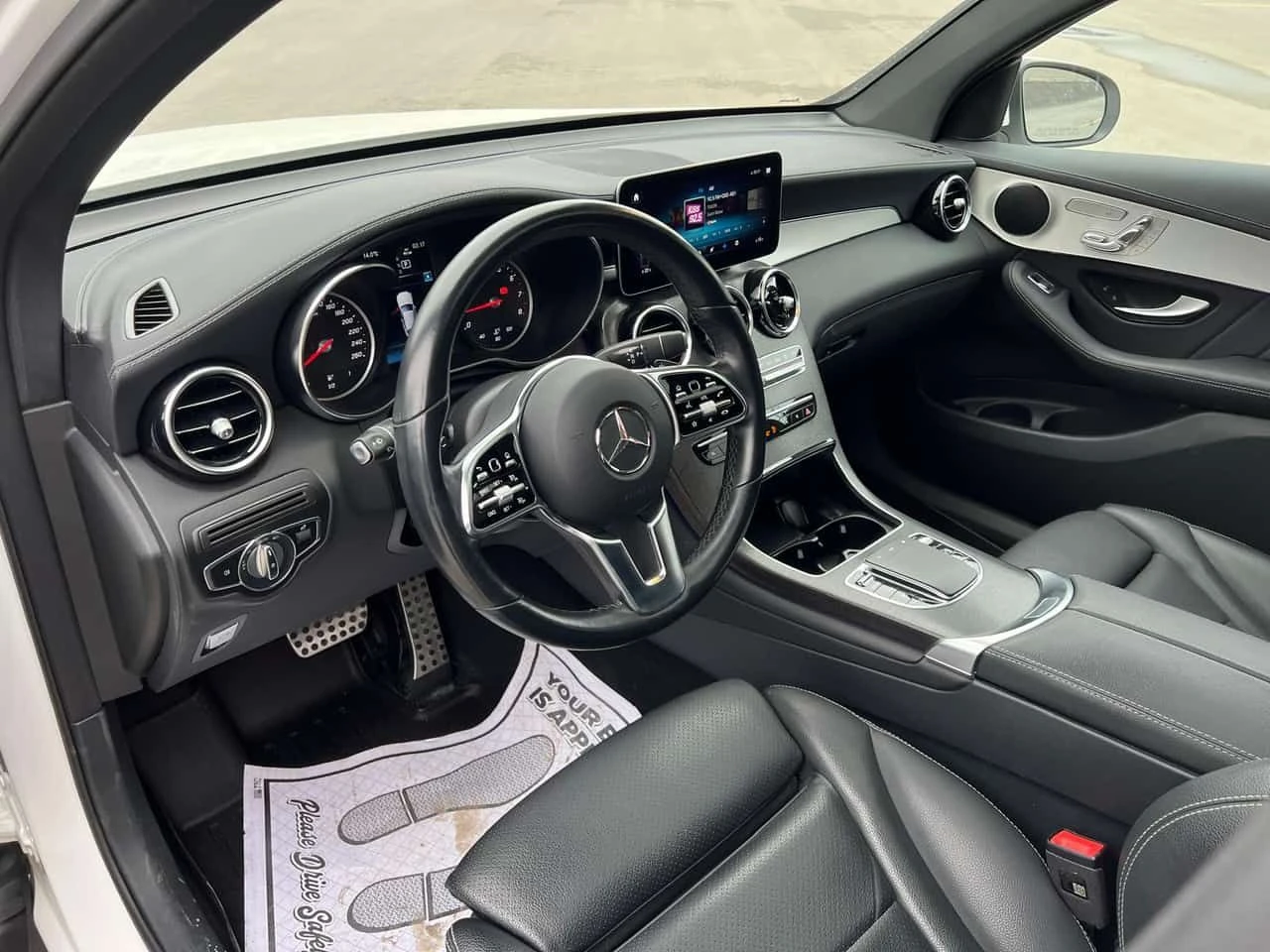 Mercedes-Benz GLC 300 COUPE /ШИБИДАХ/360 КАМЕРИ/ДВА КЛЮЧА, снимка 6 - Автомобили и джипове - 54384082
