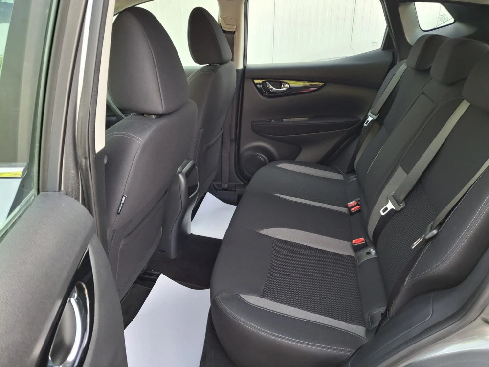 Nissan Qashqai 1.3 Petrol DIG-Turbo, снимка 16 - Автомобили и джипове - 54423149