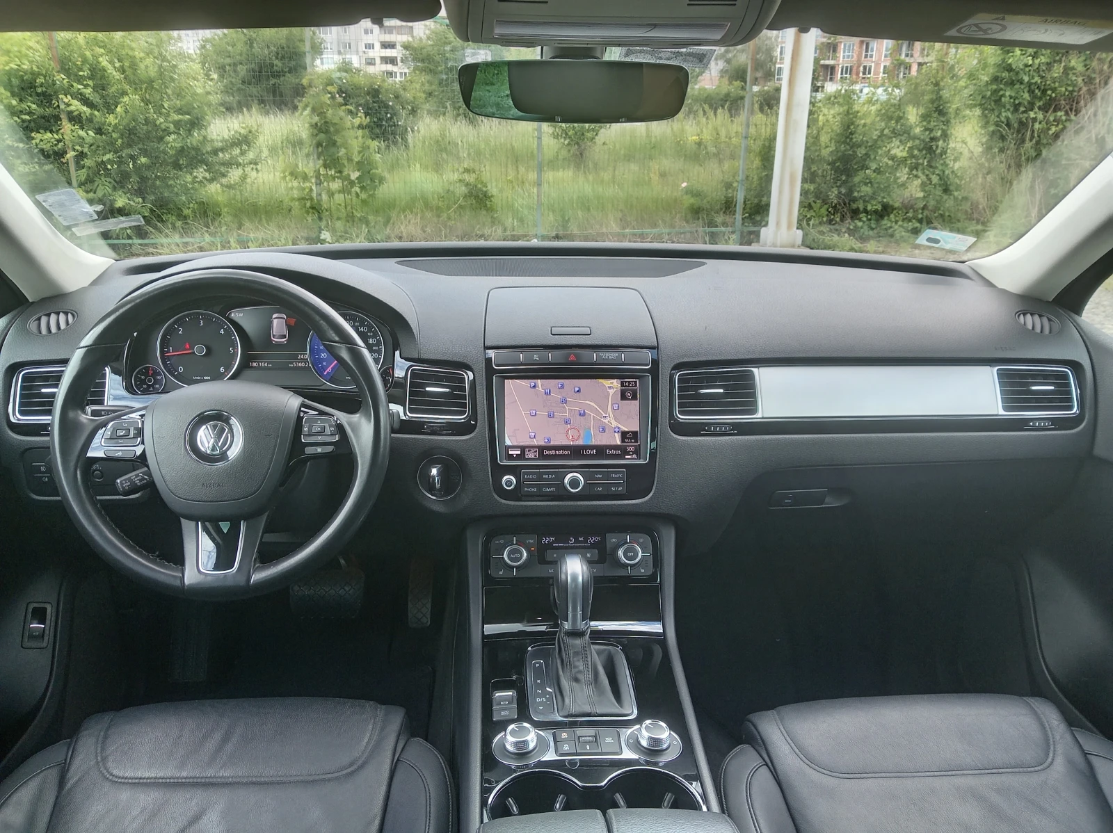 VW Touareg 3.0TDI 4motion, снимка 11 - Автомобили и джипове - 54765816