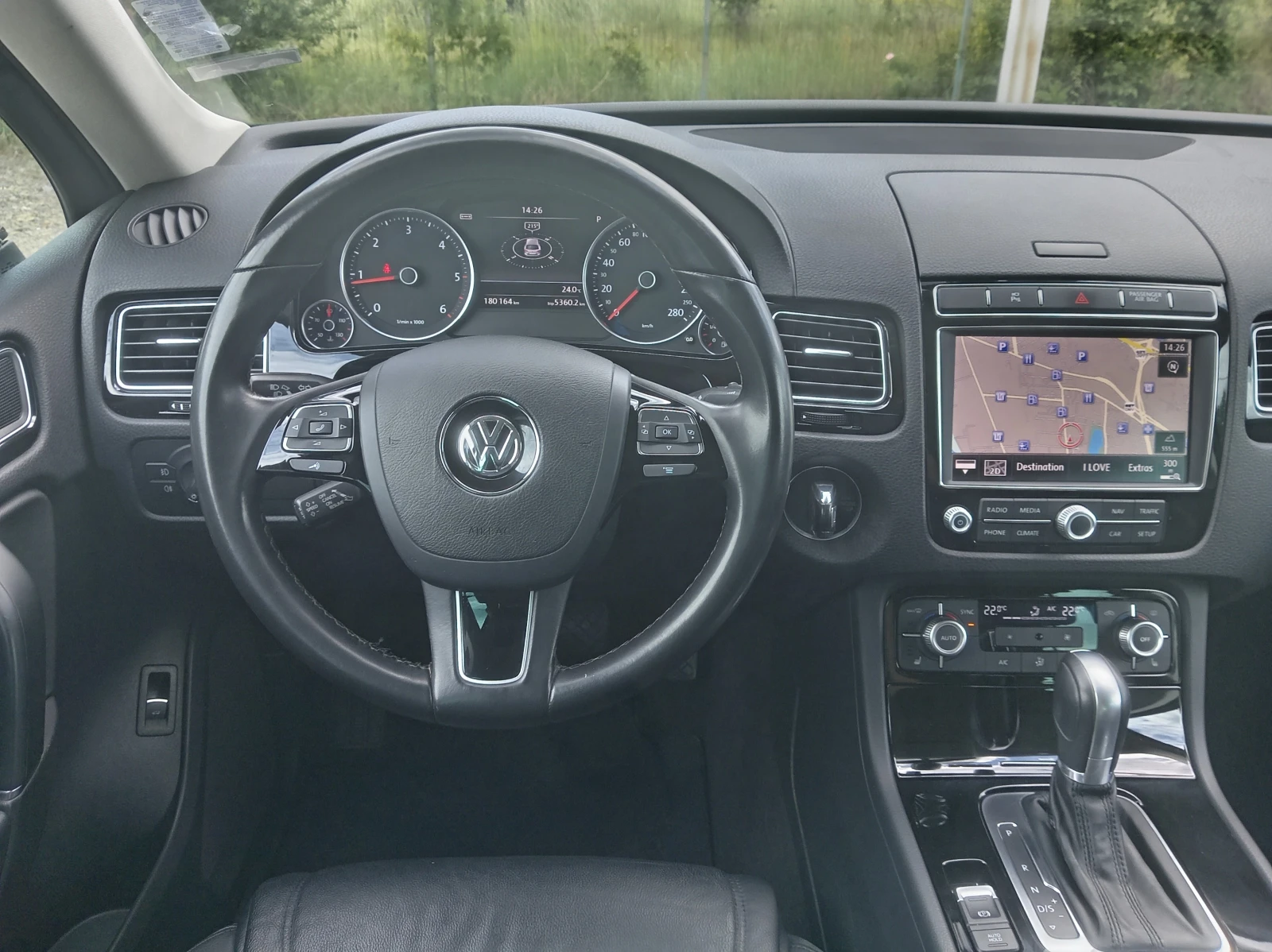 VW Touareg 3.0TDI 4motion, снимка 12 - Автомобили и джипове - 54765816