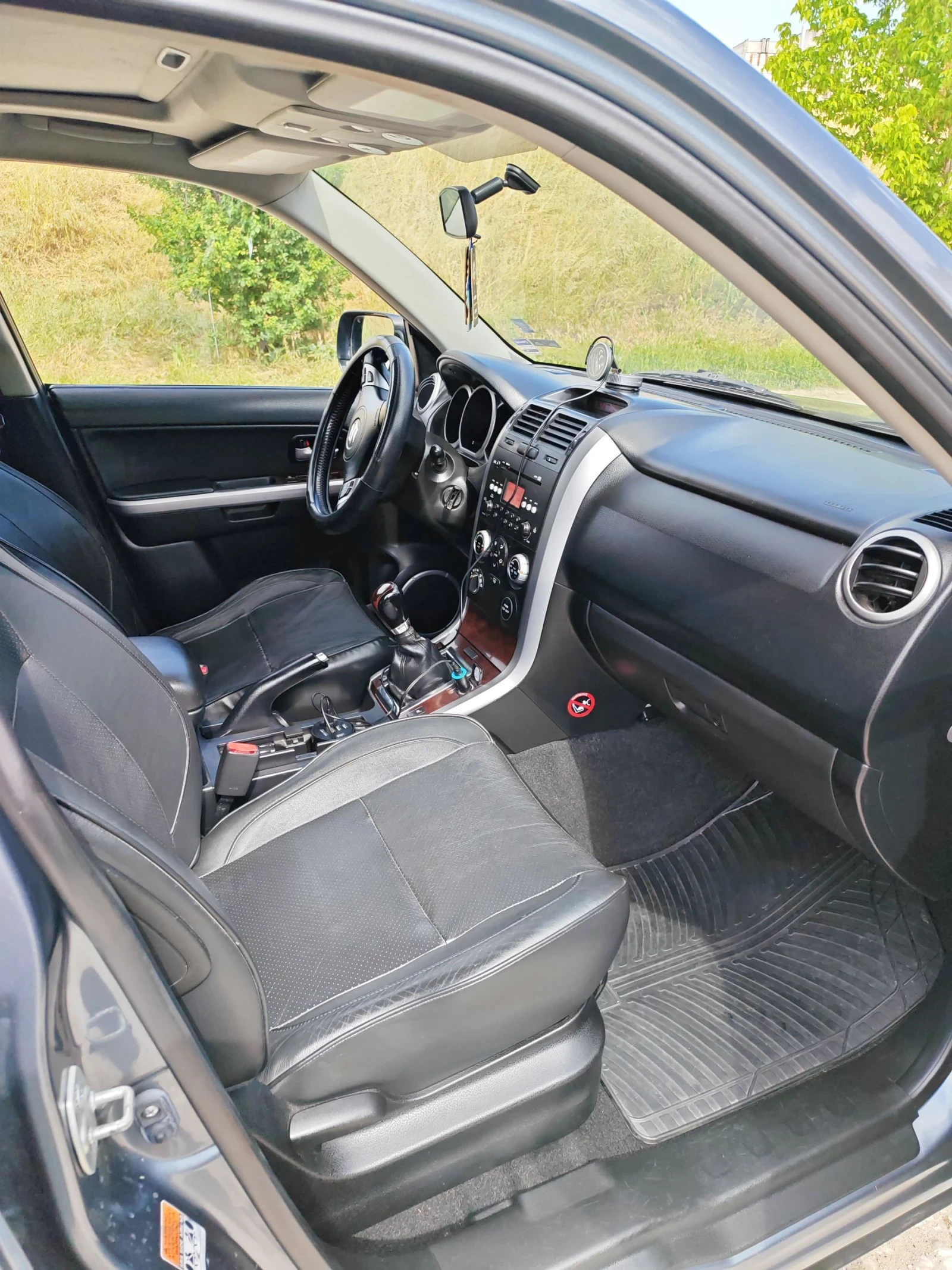 Suzuki Grand vitara 4x4, снимка 10 - Автомобили и джипове - 55399667