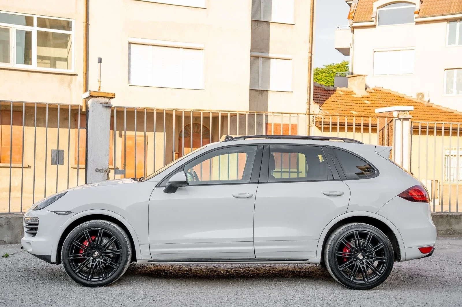 Porsche Cayenne 3.0TDI-245к.с-PANO-GTS-SPORT-ACTIVE SOUND-FULL-TOP, снимка 10 - Автомобили и джипове - 55686991