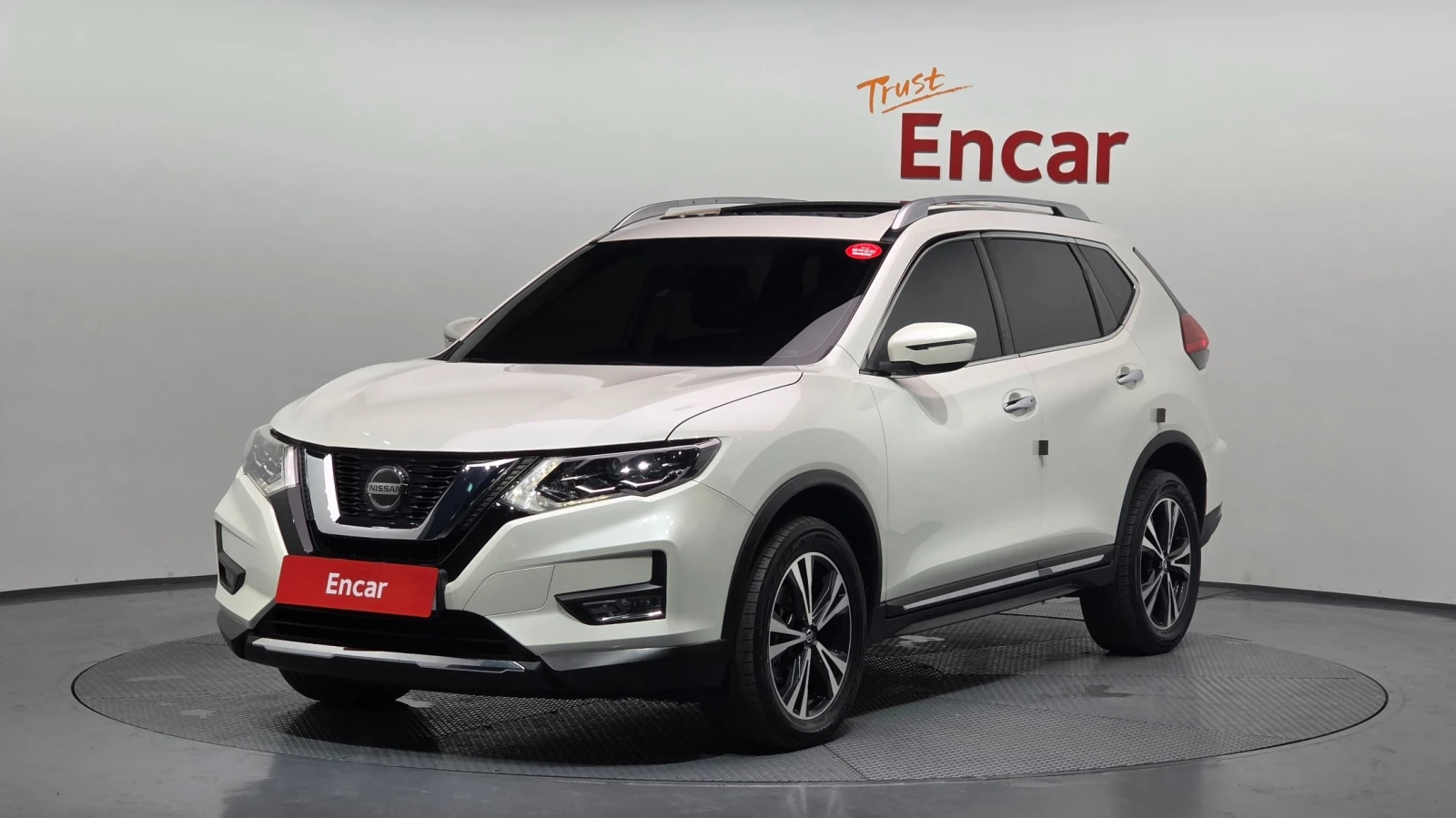 Nissan X-trail 2.5 4WD * ПОДГРЕВ * ПАНОРАМА * КАМЕРА